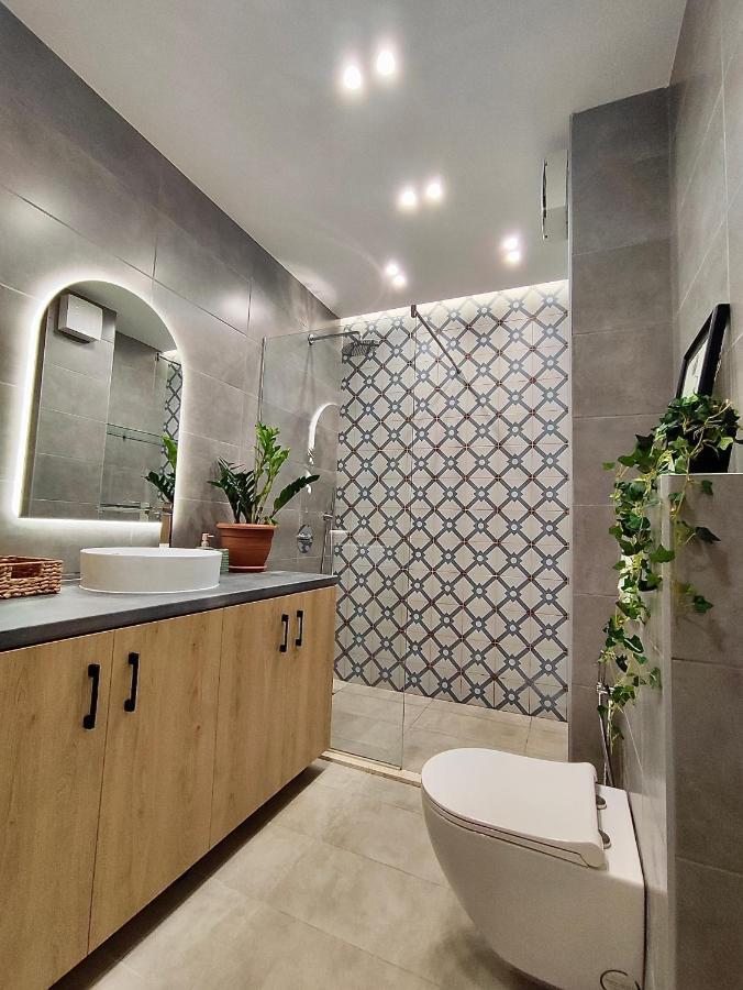 ティラナModern Style 2Br-Apt - 10Min To Skanderbeg Squareアパートメント エクステリア 写真