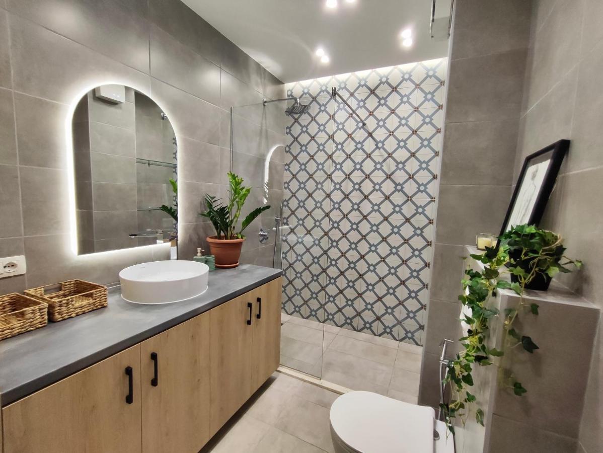 ティラナModern Style 2Br-Apt - 10Min To Skanderbeg Squareアパートメント エクステリア 写真