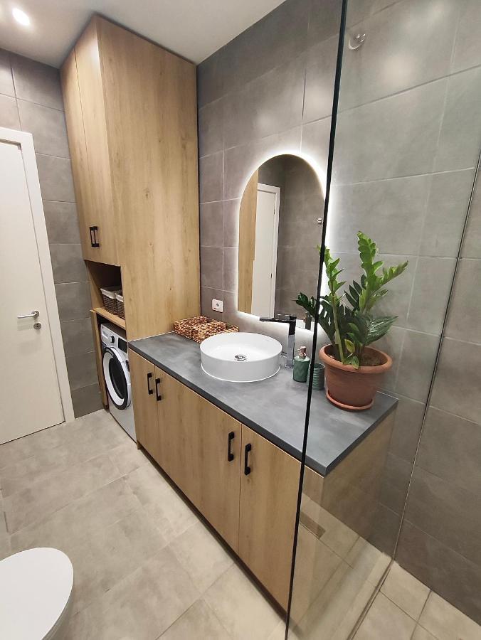 ティラナModern Style 2Br-Apt - 10Min To Skanderbeg Squareアパートメント エクステリア 写真